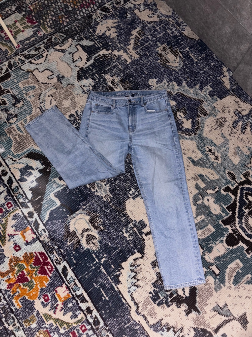 Light Blue AE Women’s High-Rise straight  Jeans w/ zipper fly